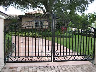 Buying a Driveway Gate | Gate Repair Altadena, CA Buying a Driveway Gate | Gate Repair Altadena, CA
